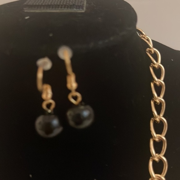 Black Necklace Set - Picture 2 of 5